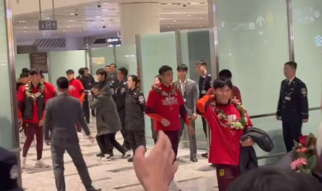 IM电竞登录入口-U23国足众将已归国，王钰栋等球员因与俱乐部会合而未现身机场出口